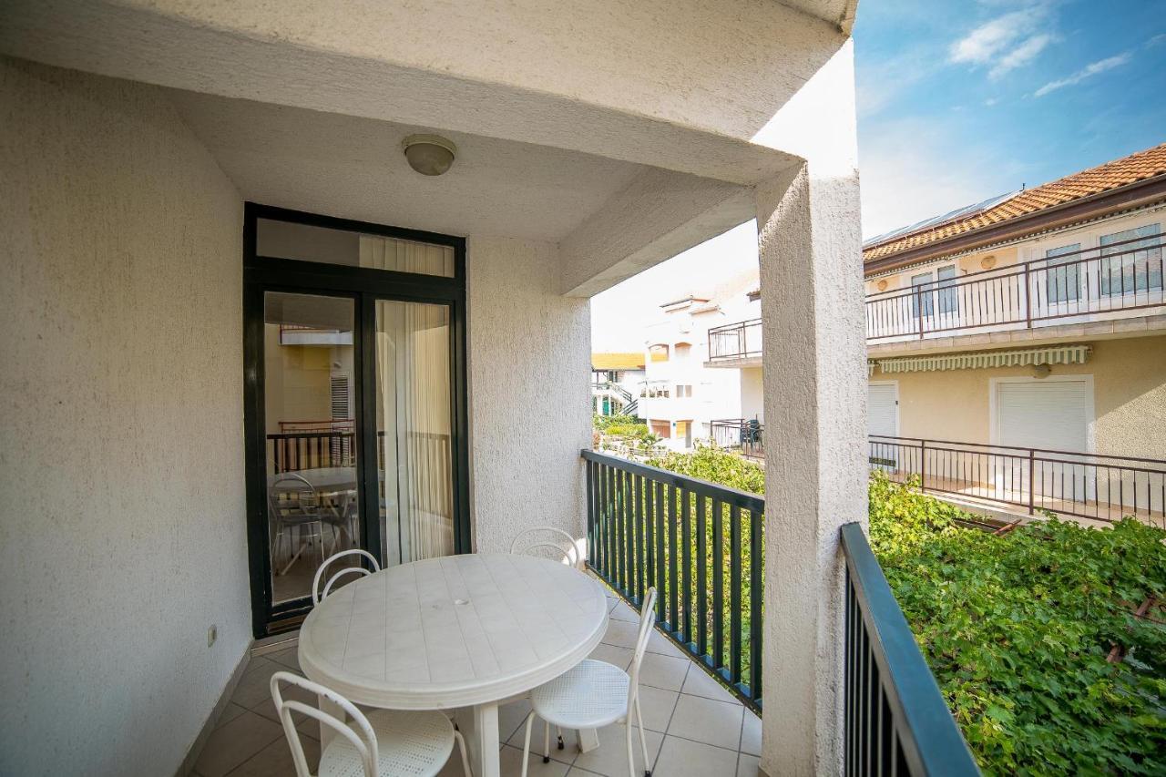 Apartments Grulovic Srima Exterior photo